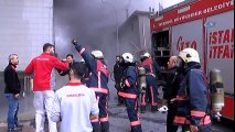 Maltepe'de Bir İş Merkezinde Yangın