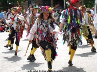 MORRIS DANCERS vid 14