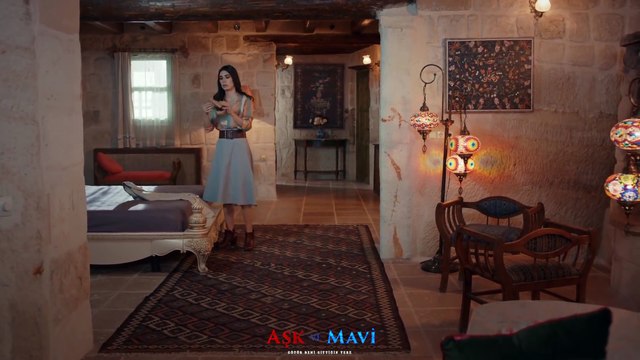 Aşk ve Mavi 26.Bölüm - Mavi, Ali’nin yazdığı şiiri buldu!
