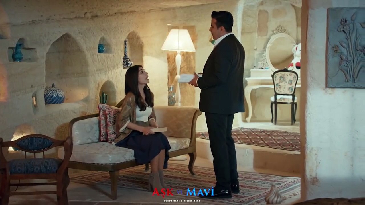 Aşk ve Mavi 30.Bölüm -  Mavi Ali’ye bebek kitapları veriyor