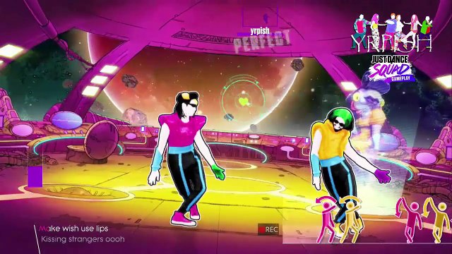 Just Dance 2018 - Kissing Strangers