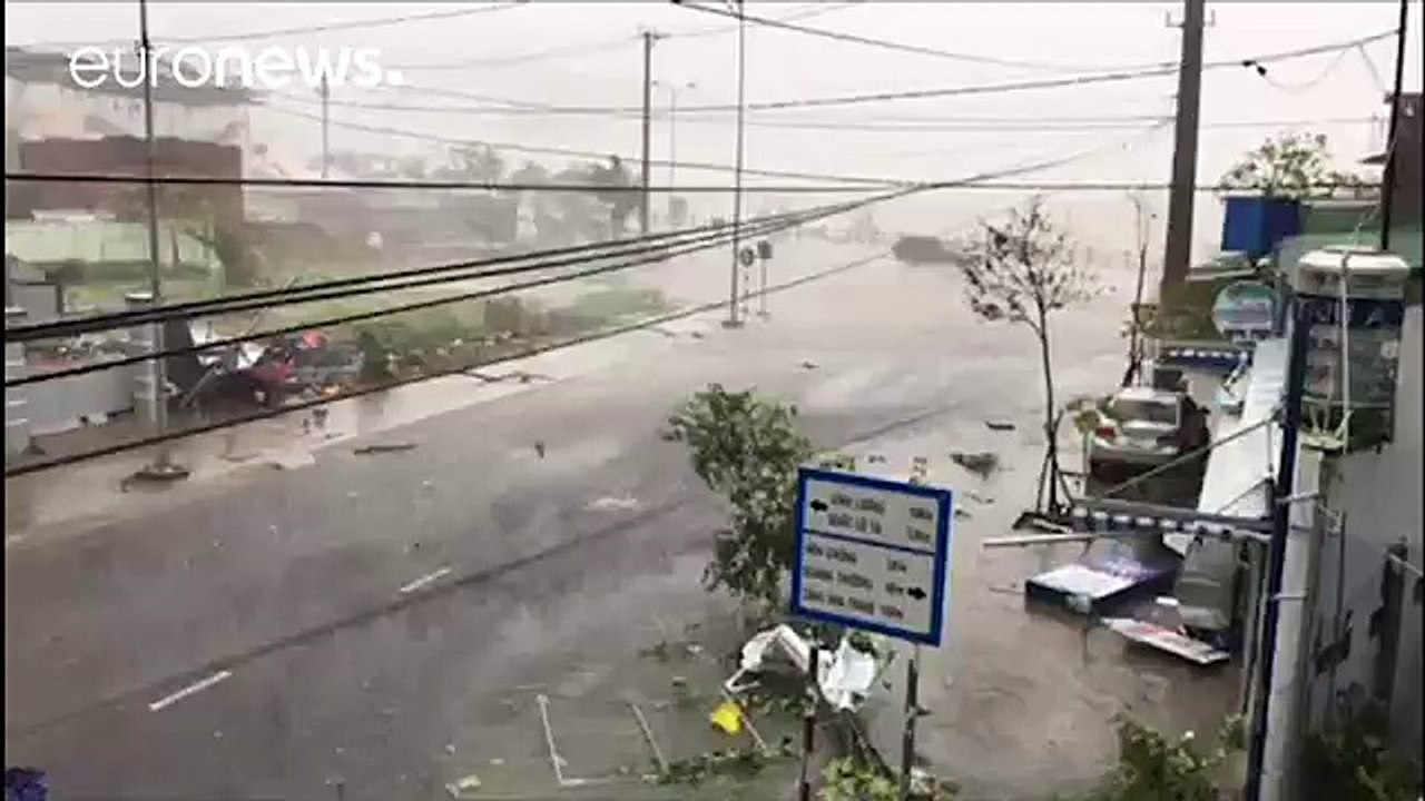 Al menos 19 muertos por el tifón Damrey en Vietnam