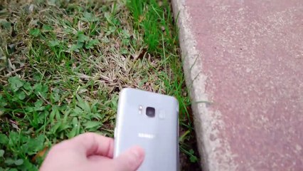 iPhone X vs Samsung Galaxy S8 Drop Test