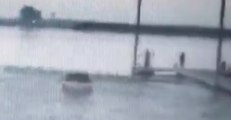 Texas DWI Suspect Drives Into Lake to Avoid Police