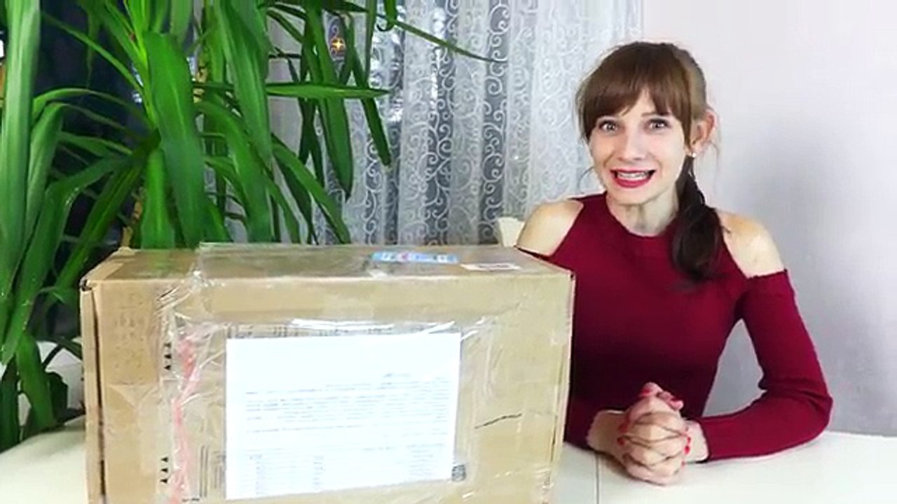 ПОДАРКИ для ЛилиБу от ТАИНСТВЕННОГО НЕЗНАКОМЦА КРАСТИ. ЧТО ВНУТРИ ? Я ПУПЫРКА ?