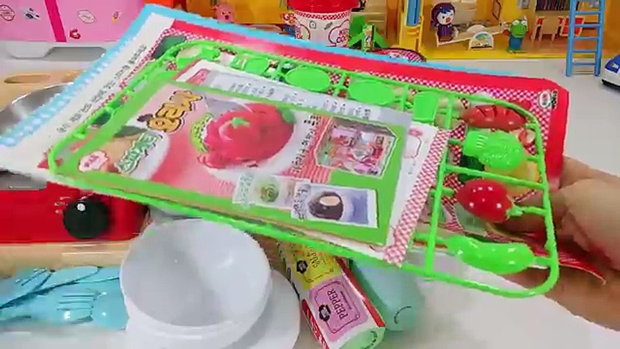 뽀로로 키즈쿡 스파게티 요리사 라바 폴리 장난감 요리놀이 주방놀이 Play Doh Spaghetti cooking playdough with Baby doll Pororo