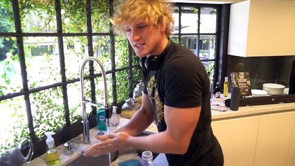 IPHONE X STRENGTH TEST WITH WORLD’S STRONGEST MAN!