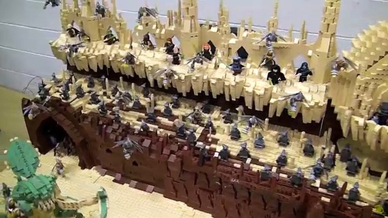 Massive LEGO Geonosis Arena | Star Wars: Attack of the Clones