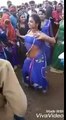 indian girl dance in road maza aa gya