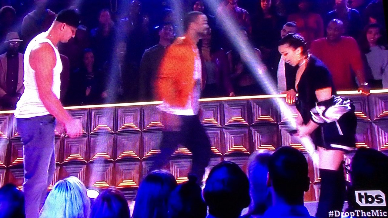 Rob Gronkowski vs. Gina Rodriguez DropTheMic video Dailymotion