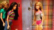 Escuela de princesas de Barbie Ep. 3 - Destrozo en el dorm - Barbienovela con juguetes