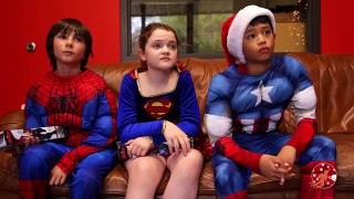 Little Superheroes 6 - Christmas Surprise With Spiderman, Captain America, Supergirl and Santas Elf