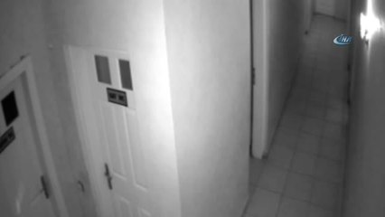 İşyerinin Para Kasasını Delip, Yüz Bin Liranın Üzerinde Vurgun Yaptılar. O Anlar Kamerada