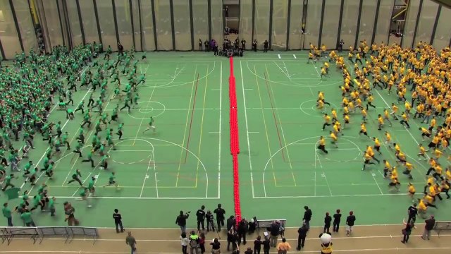 Partie de balle aux prisonniers à 1200 joueurs aux Etats-Unis !! Record du monde !