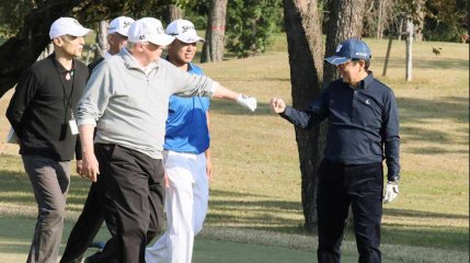 Trump au Japon : la diplomatie passe aussi par le golf