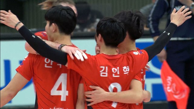 한국전력, 우리카드 꺾고 선두 도약 / YTN