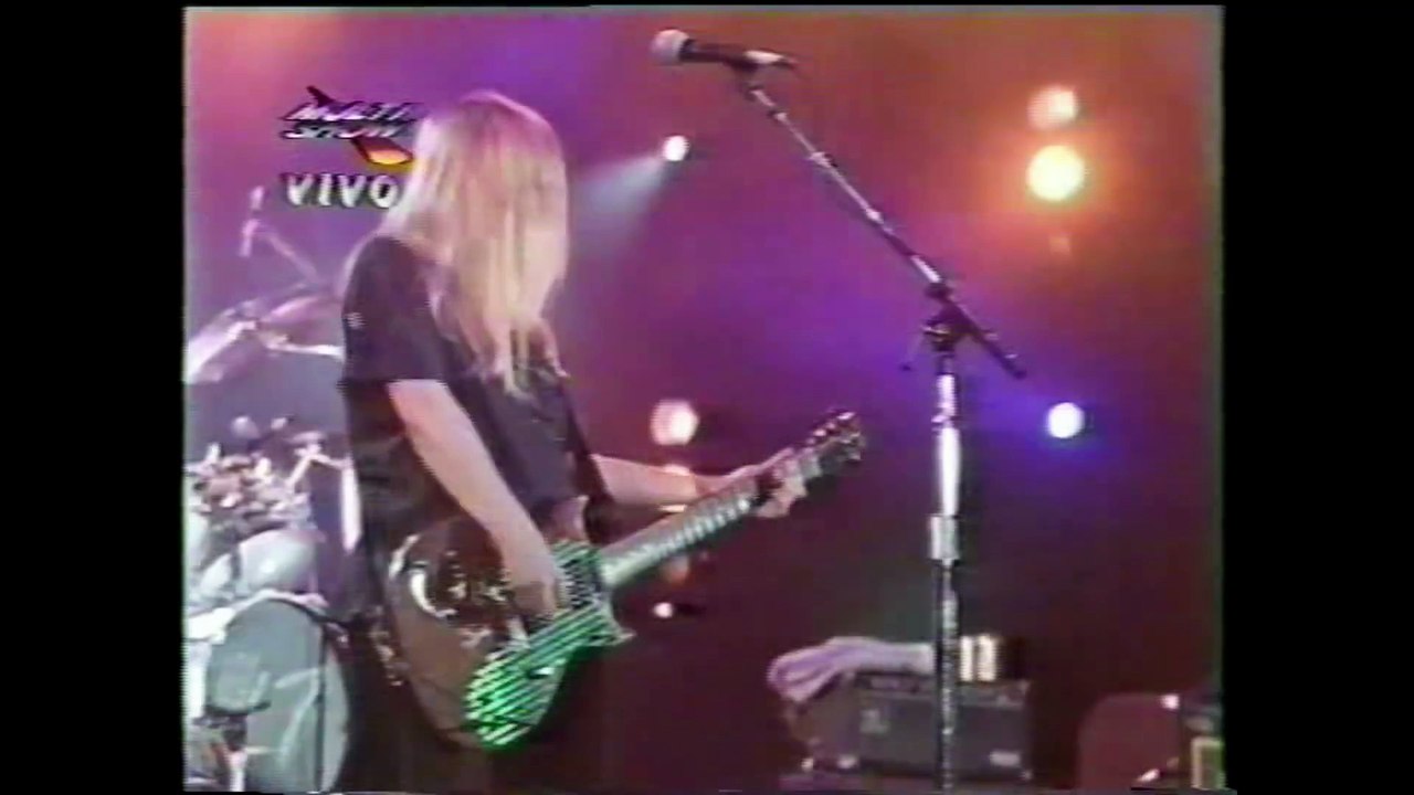 L7 (live) - January 23rd, 1993, Hollywood Rock Festival, Rio de Janeiro, Brazil (version 2)