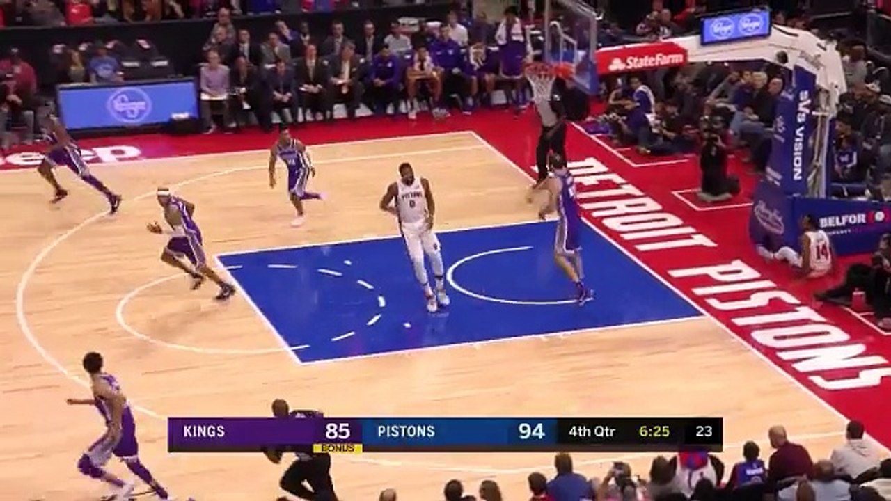 Smith Lays It In After A Great Play