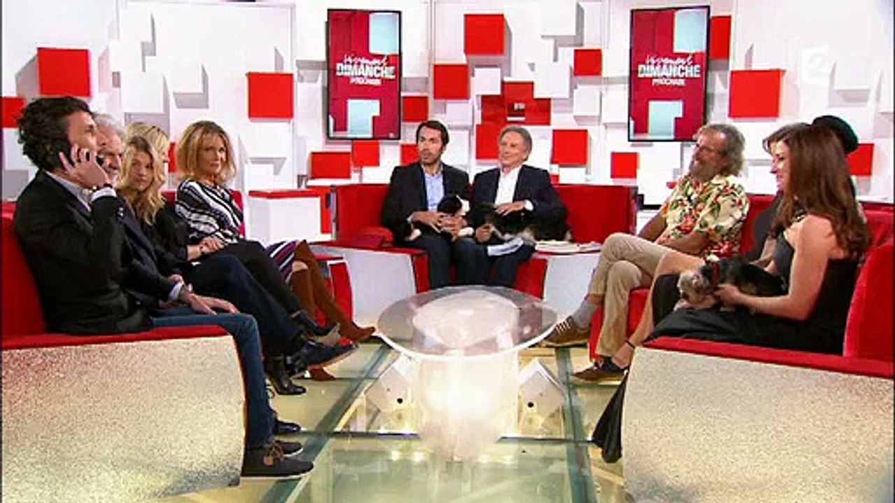 Quand une blague sur Brigitte Macron provoque un fou-rire et un malaise sur le plateau de Michel Drucker