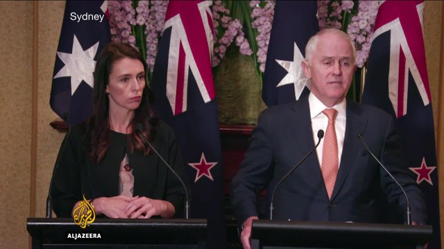 Papua New Guinea urges Australia to resettle refugees in camp standoff