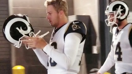 Jared Goff takes the field before game vs. Giants