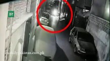 Robbers Snatching Mobile Within Seconds