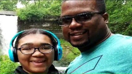 Kansas City Chiefs` Derrick Johnson Stops by Fundraiser for Lyft Driver Who Was Shot in the Head