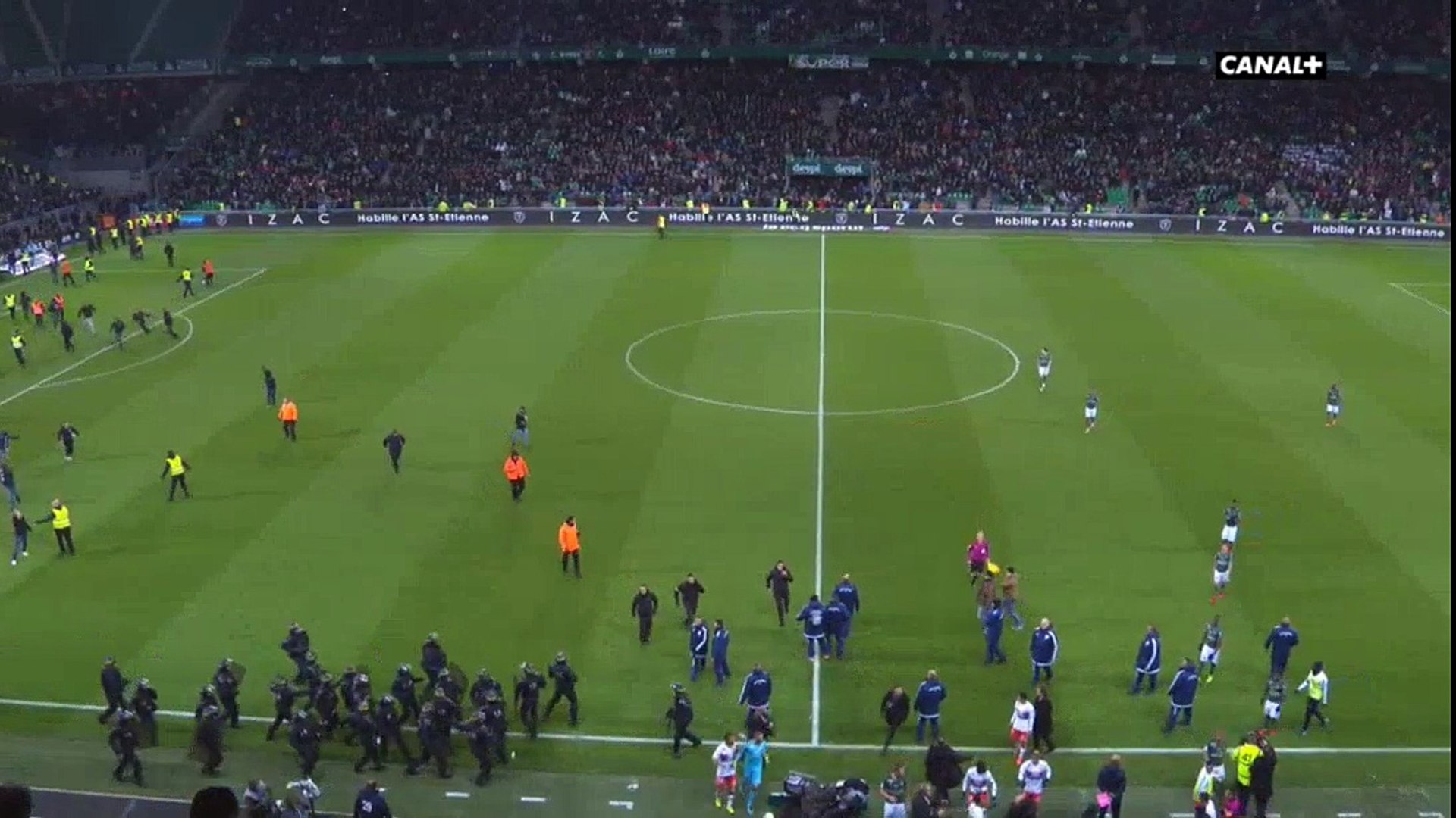 Saint Etienne And Lyon's Match Gets Suspended Due To Pitch Invasion!, image size:1920x1080