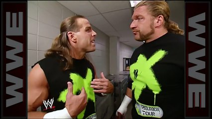 Shawn Michaels superkicks everyone in his path to prove he is controversial: Cyber Sunday 2006