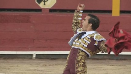 Galdós triunfa en Lima en la primera corrida del Señor de los Milagros