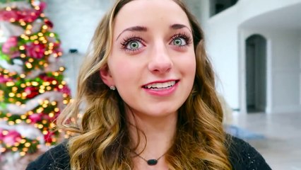 Gingerbread House Challenge | 12 Days of Vlogmas {Day 7} | Brooklyn and Bailey