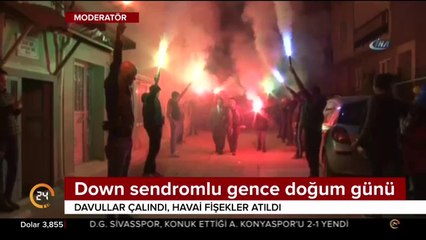 Down sendromlu gence doğum günü