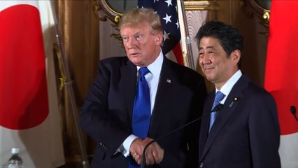 Corée du Nord: Trump affiche sa fermeté à l'unisson avec Abe