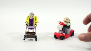Racing Granny & Grandad Novelty Wind Up Toy, Who Wins!