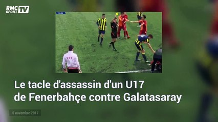 Un tacle assassin sanctionné d'un jaune entre les U17 de Galatasaray et dde Fenerbahçe