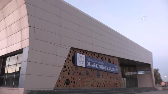 Bedensel Engelli Milli Yüzücüler Erzurum'da Güç Depoluyor