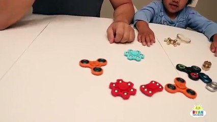 FIDGET SPINNER CHALLENGE and Amazing Spinners tricks with Ryan ToysReview