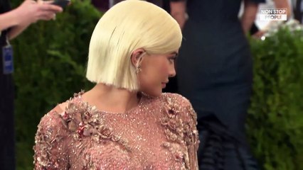 Kylie Jenner enceinte : baby-bump et prise de poids repérés (photos)