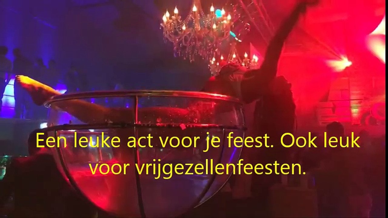 Burlesque bathtub show