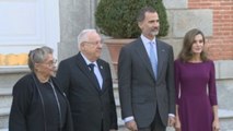Los Reyes ofrecen almuerzo en Zarzuela al presidente de Israel y esposa