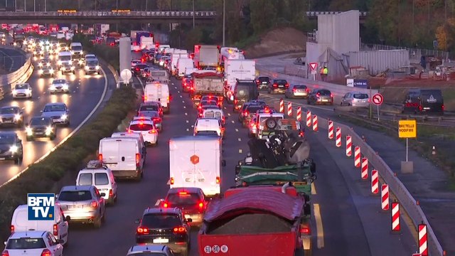 Marché de Noël des Champs-Elysées: opérations escargot des forains en Ile-de-France