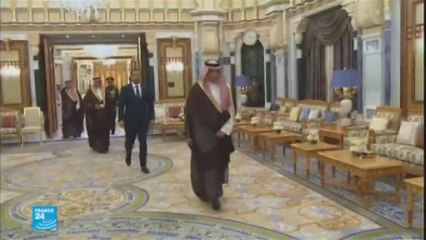 الملك السعودي يلتقي الحريري بالرياض بعد يومين على استقالته