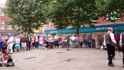 MORRIS DANCERS vid 32