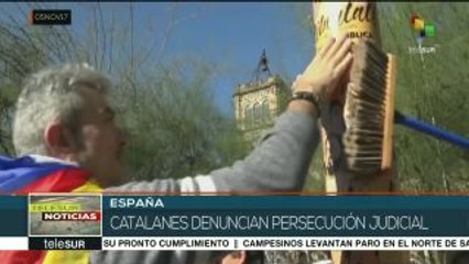 España:con cartelazo los catalanes exigen libertad de presos políticos