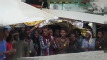 Mais 400 migrantes resgatados do Mediterrâneo