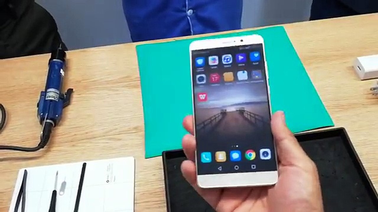 Desarmamos un Huawei Mate 9