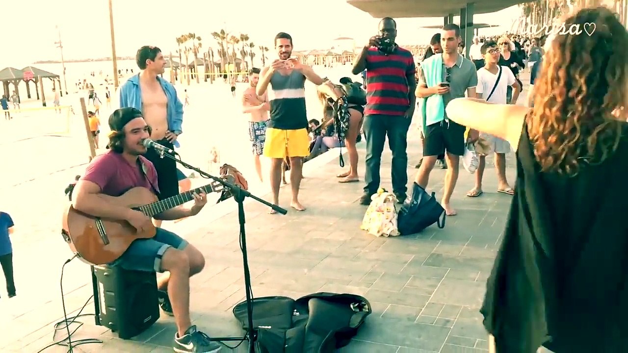 Despacito Live - Street Singer - Amazing Voice - Dancers