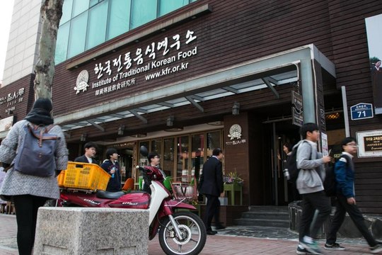 Have You Tried Traditional Korean Snacks Before? This Cafe Serves It!