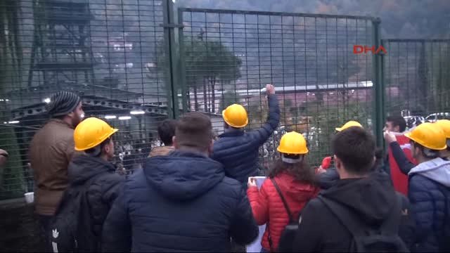 Zonguldak'ta Maden İşçileri Ocaktan Çıkmama Eylemi Başlattı