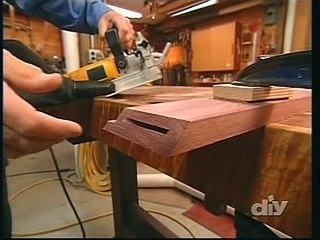 Wood Works S01E03 Purpleheart and Walnut Blanket Chest